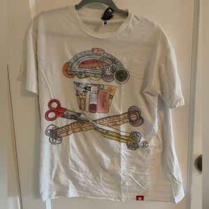 Johnny Cupcakes School Supplies Crossbones White T-Shirt Size Men’s Large